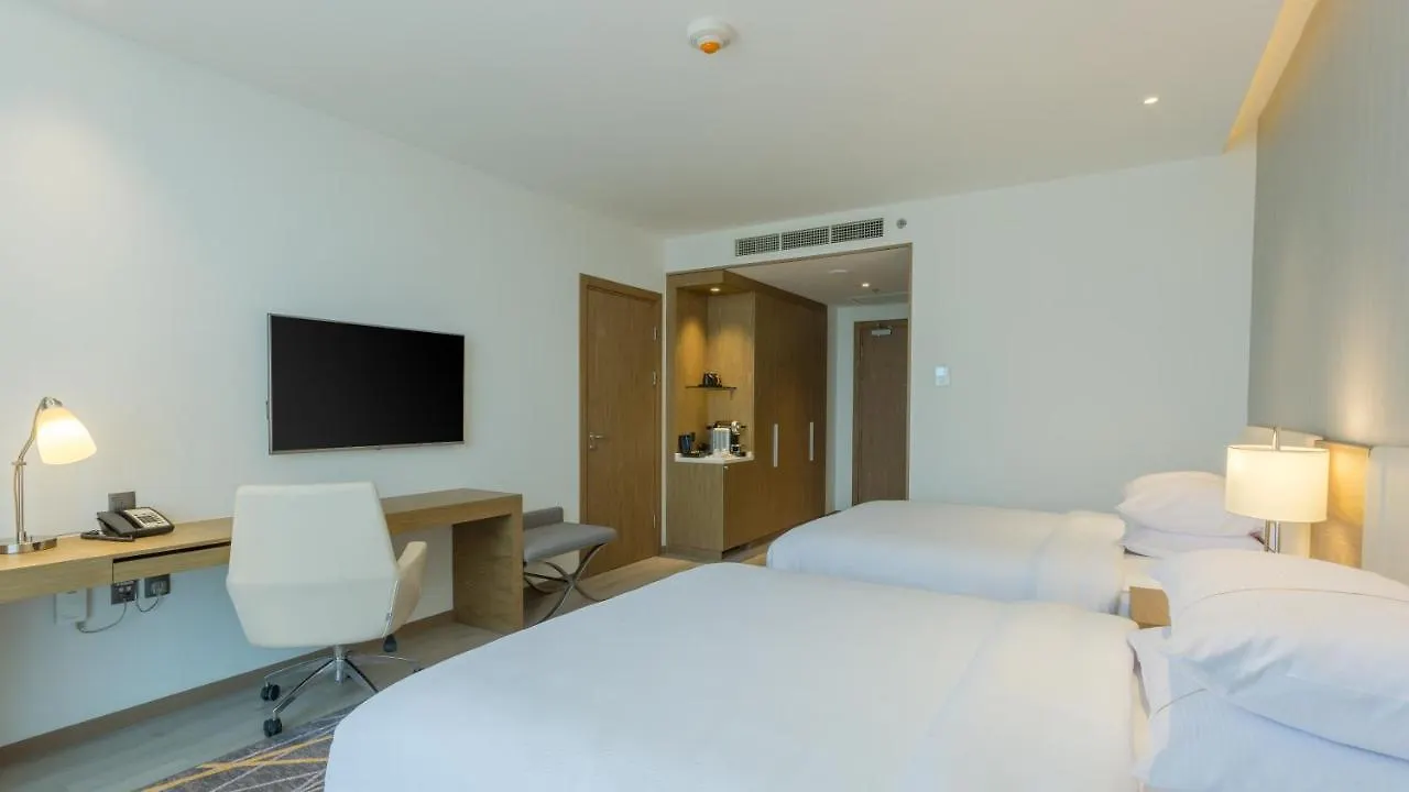 Clarion Hotel Jeddah Airport 4*,